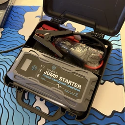 Пуско-зарядное устройство Car Jump Starter PB10X66S-01BK 10000mah Remzona