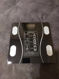 Ваги підлогові смарт розумні скляні для дому Scale one Black електронні фітнес Bluetooth з додатком для смартфона 180 кг білі