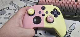 Якісний захисний силіконовий чохол Yellow/Pink для геймпаду Xbox Series X|S + накладки на стіки Cat Paws фото від покупців 2
