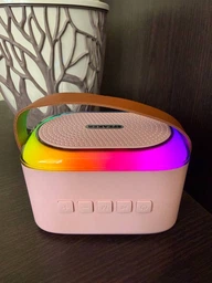 Дитяча портативна караоке-система P7 Рожева з 2 бездротовими мікрофонами Bluetooth RGB-підсвіткою та функцією зміни голосу