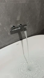 Cмеситель для ванны однорычажный с коротким изливом HANSGROHE Vivenis белый латунь 75420700