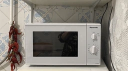 Мікрохвильова піч Panasonic NN-SM221WZUE фото від покупців 5