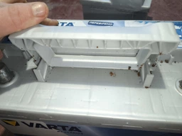 Автомобільний акумулятор Varta Silver Dynamic 77А Єв (-/+) E44 (780EN) (577400078) фото від покупців 1