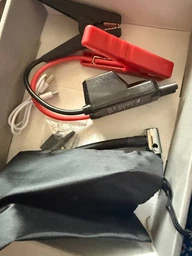 Портативний пусковий пристрій Універсальний Чорний 1000A 8000 mAh з інтелектуальним компресором, ліхтарем та PowerBank