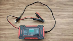 Автоматичний інтелектуальний зарядний пристрій для акумуляторів 12V потужністю 6 Ah для авто або мото акумуляторів фото від покупців 2