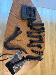 Zasilacz Lian Li SP750G 750 W 80 Plus Gold Black (G9P.SP0750G.B000.EU)