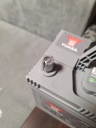 Автомобильный аккумулятор Yuasa 12V 50Ah Silver High Performance Battery Japan YBX5053 (0) (YBX5053) фото от покупателей 3