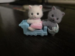 Игровой набор Sylvanian Families Персидские котята-двойняшки (SF 5457)