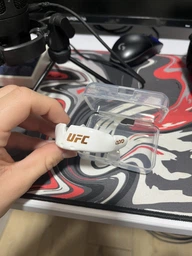 Капа боксерська OPRO Bronze UFC доросла (вік 11+) Red (ufc.102512002)