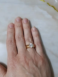 Кольцо Xuping Jewelrу широкое гладкие бока с камнем 8 мм р 15 золотистое