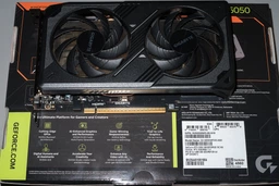 Видеокарта Gigabyte GF RTX 5050 8GB GDDR6 WindForce OC V2 (GV-N5050WF2OCV2-8GD)