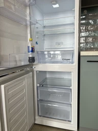 Холодильник Beko RCSA240K40WN