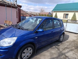 Дефлектори вікон HIC REN06 Renault Scenic 2003-2009 фото від покупців 1