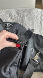 Спортивна сумка ActivePack чорна (з відділенням для взуття та кишенею для вологих речей, лямкою через плече, для спорту та фітнесу) YLSB-8002-B фото від покупців 5