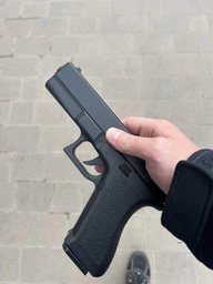 Страйкбольный Пистолет Глок Glock 17 VIGOR V307 пластик стреляет пульками 6 мм Черный