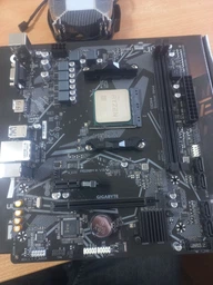 Материнская плата Gigabyte A520M K V2 (sAM4, AMD A520, PCI-Ex16) фото от покупателей 3