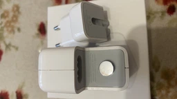 Сетевое зарядное устройство Apple 35 Вт Dual USB-C Power Adapter Model А2676 (MW2K3ZM/A) фото от покупателей 6
