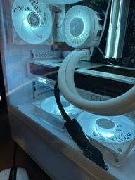 Відеокарта Gigabyte PCI-Ex GeForce RTX 5070 Aero OC 12GB GDDR7 (192bit) (28000) (HDMI, 3 x DisplayPort) (4719331355852) фото від покупців 4