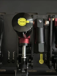 Педалі Simagic P1000-RS Modular Hydraulic 3-Pedal Set with Clutch function фото від покупців 1