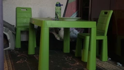 Дитячий стіл і два стільці (04680/7) Долоні, пластиковий. Бірюзовий