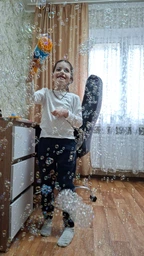 Пістолет з мильними бульбашками P 121 з підсвідкою