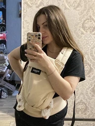 Слінг рюкзак ерго для новонароджених кенгуру дитячий хіпсіт з народження до 20 кг 3 положення носіння регульований 3 в 1 переноска для немовляти анатомічна посадка М позиція натуральна бавовна поперекова розгрузка широкі лямки регулювання розміру чорний фото від покупців 2