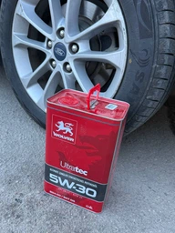 Моторное масло Wolver UltraTec 5W-40 1 л (4260360940835)