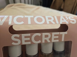 Подарунковий набір міні-містів Victoria's Secret Hair & Body Mini Mist Gift Set фото від покупців 1