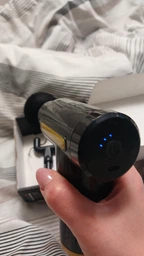 Перкуссионный массажный пистолет для тела Massage Gun вибромассажер для мышц красный фото от покупателей 9