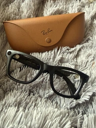 Смарт-очки Ray-Ban | Meta Wayfarer Gen 2 Standard Matte Black Frame / Gradient Graphite Lenses (RW4012 601ST3 50-22) фото от покупателей 1