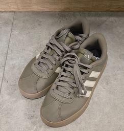 Жіночі кеди низькі Adidas Vl Court 3.0 ID8796 5906751160107 37.5 23.4 см Чорні (5906751160121)