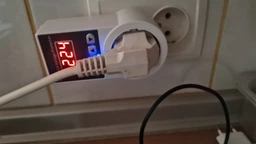 Реле напряжения 16A 140V~300V регулируемое защитное реле розеточное напряжения Отсекатель напряжения TAXNELE