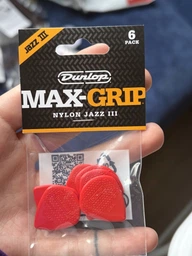 Медиаторы DUNLOP 471P3N MAX GRIP JAZZ III RED NYLON PLAYER'S PACK