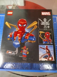 Конструктор LEGO Super Heroes Marvel Бюст Железного Человека-Паука 379 деталей (76326)