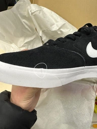 Чоловічі кеди замшеві низькі Nike Charge Suede IB2750-001 40 (7US) 25 см Чорні (197861619950) фото від покупців 2