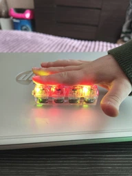 Брелок кейкап кликер, антистресс 4 клавиши LED подсветка клавиатура прозрачная фото от покупателей 2
