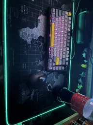 Большой геймерский RGB коврик (игровая поверхность) с подсветкой для мыши 900 x 400 x 3 мм фото от покупателей 1