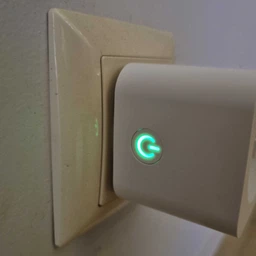 Розумна розетка з wi-fi таймером смарт з вимикачем для економії енергії програмована для автоматичного керування електроприладами для автоматизації включення відключення Tuya для інтернету будинку дачі кухні квартири OnePro Біла 74005 фото від покупців 1