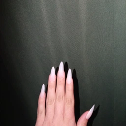 Накладні нігті Nail молочні, стилет, довгі, 20 шт