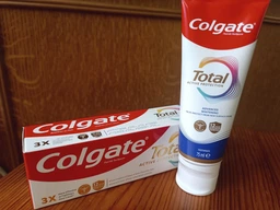 Зубная паста Colgate Total Активная защита + комплексное отбеливание 75 мл (6920354819674) фото от покупателей 1