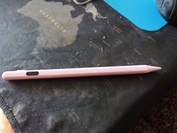 Стилус универсальный с дисплеем Stylus Pencil для сенсорных планшетов и телефонов (Android, iOS, Windows) с магнитным креплением (розовый))