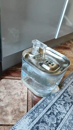 Автопоїлка для котів і собак бездротова з датчиком руху поїлка автономна Wireless Smart Water Dispenser WF190 аккумуляторний питний фонтан з фільтром 2.0 Л фото від покупців 13