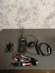 Комлект для Baofeng UV-5R: Аккумулятор 3800 mAh (BL-5) + Тангента Baofeng Speaker Mic + Кабель для зарядки + Кабель для программирования PL2303 + Ремешок на шею