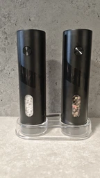 Набор из 2 электрических мельниц для специй с подсветкой и подставкой Electric Grinder SET для измельчения соли и перца, черный фото от покупателей 5