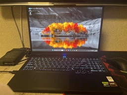 Ноутбук Lenovo Legion 5 15AKP10 (83F1005VRA) Eclipse Black / 15.1" OLED WQXGA 165 Гц / AMD Ryzen Al 7 350 / RAM 24 ГБ / SSD 1 ТБ / RTX 5070, 8 ГБ / LAN / Зарядка по USB фото від покупців 4