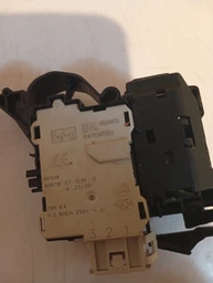 Замок люка (двери) DKS08 для стиральной машины ROLD WHIRLPOOL (481010885440) фото от покупателей 1