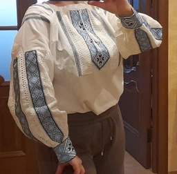 Жіноча вишиванка ESQ Традиційна S Білий (B2549BIBL)