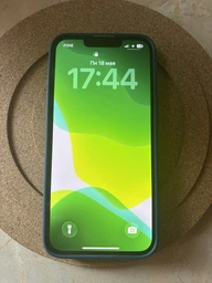 Мобильный телефон Apple iPhone 16e 128GB Black (MD1Q4SX/A) фото от покупателей 2