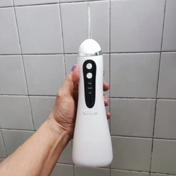 Ирригатор для полости рта 200 мл беспроводной аккумуляторный Oral Irrigator, портативный с 3 режимами работы и 4 сменными насадками для ухода за зубами, деснами и брекетами Белый, RGL-137-White