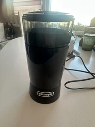 Кавомолка DeLonghi KG 200 BK